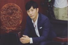 Di Jakarta, Jin Goo...