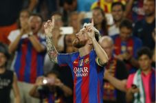 Lionel Messi Cetak Dua...