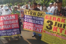 Satroni Kantor Ahok,...