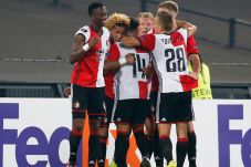 Feyenoord Sukses Permalukan...