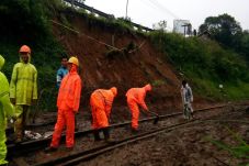 Amankan Jalur Kereta...