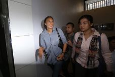 Selain Nadine, Sahabat...