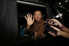 Keluar dari Rumah Megawati,...