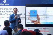 Blue Bird Perbaiki Aplikasi...