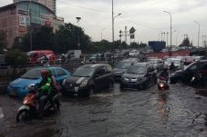Hujan Deras, Jakarta...
