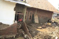 Terendam Banjir, RSUD...