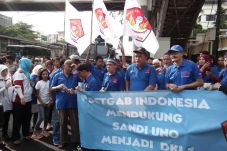 Dukung Sandiaga Uno,...