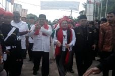 Megawati Batal Datang,...