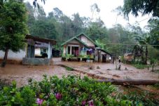 Banjir Bandang Kembali...