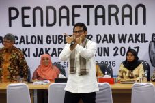 Daftar Paling Buncit,...