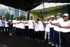Usia Setengah Abad,...