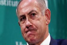 Ke Toilet Pun, PM Israel...