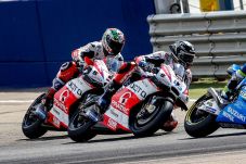 Pembalap Ducati Ribut...