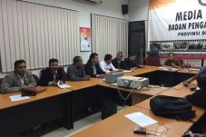 Rasis dan Hina Agama,...