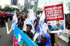 UMK DKI Kecil, Buruh...