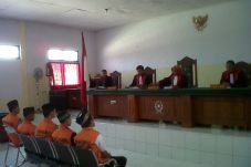 Zainal Pemerkosa dan...