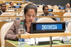 Aksi Nara Diplomat Cantik...