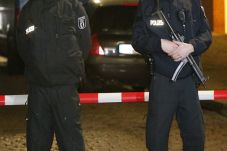 Polisi Berlin Bunuh...
