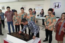 Dealer Resmi Honda ke-3...