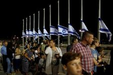 Peres Dimakamkan, Israel...