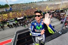 Target Rossi Cuma Runner...