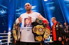 Tyson Fury Bakal Turun...