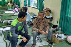 Derita Balita di Tengah...