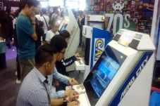 Asiknya Main Game Jadul...