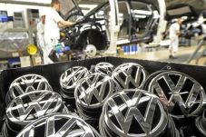 Volkswagen Tetap Kembangkan...