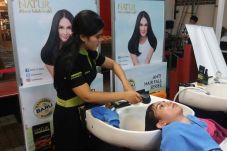 Membuat Rambut Lebih...