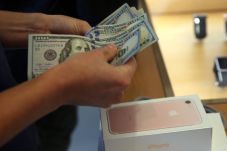 Harga iPhone 7 Setara...