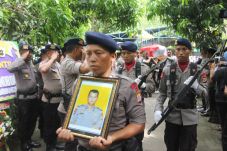 Ini Kata Sahabat Alm...