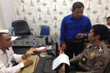 Demi Luluhkan Hati Mahasiswi,...