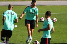 Ronaldo Jalani Latihan...