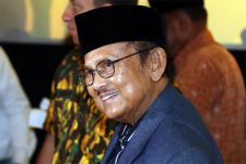 Masuk Abad Milenium,...