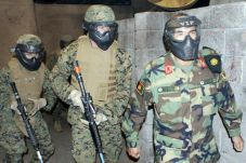 Puluhan Pasukan Afghanistan...