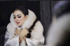 Syahrini Bakal Naik...
