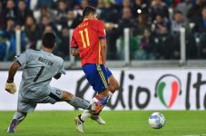 De Rossi: Buffon Manusia,...