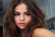 Sakit Lupus, Selena...