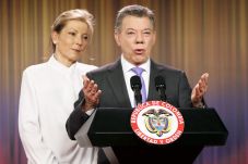 Presiden Kolombia Dedikasikan...