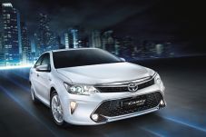 New Camry Usung Fitur...