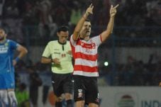 Takhta Madura United...