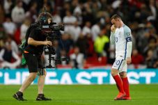 Rooney Dicadangkan saat...