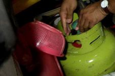 Polisi Masih Selidiki...