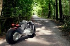 Injak 1 Abad, BMW Perkenalkan...