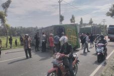 Bus Saling Kejar Berujung...