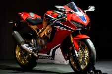 Honda CBR1000RR Fireblade...