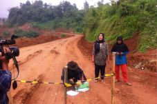 Tanah Belum Dibayar,...