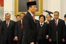 Pengangkatan Jonan dan...