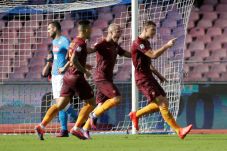Edin Dzeko Pimpin Pasukan...
